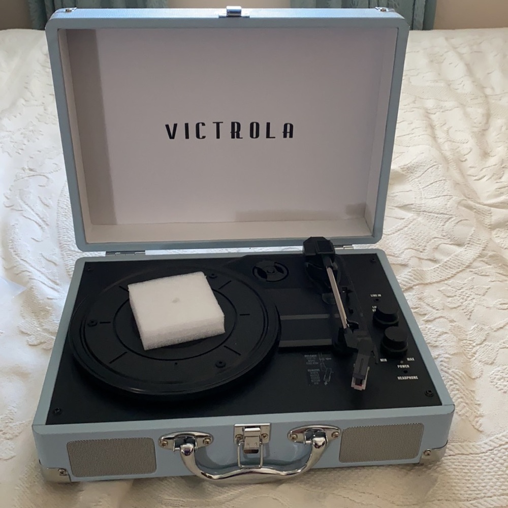 Baby blue Victrola Suitcase Record Player